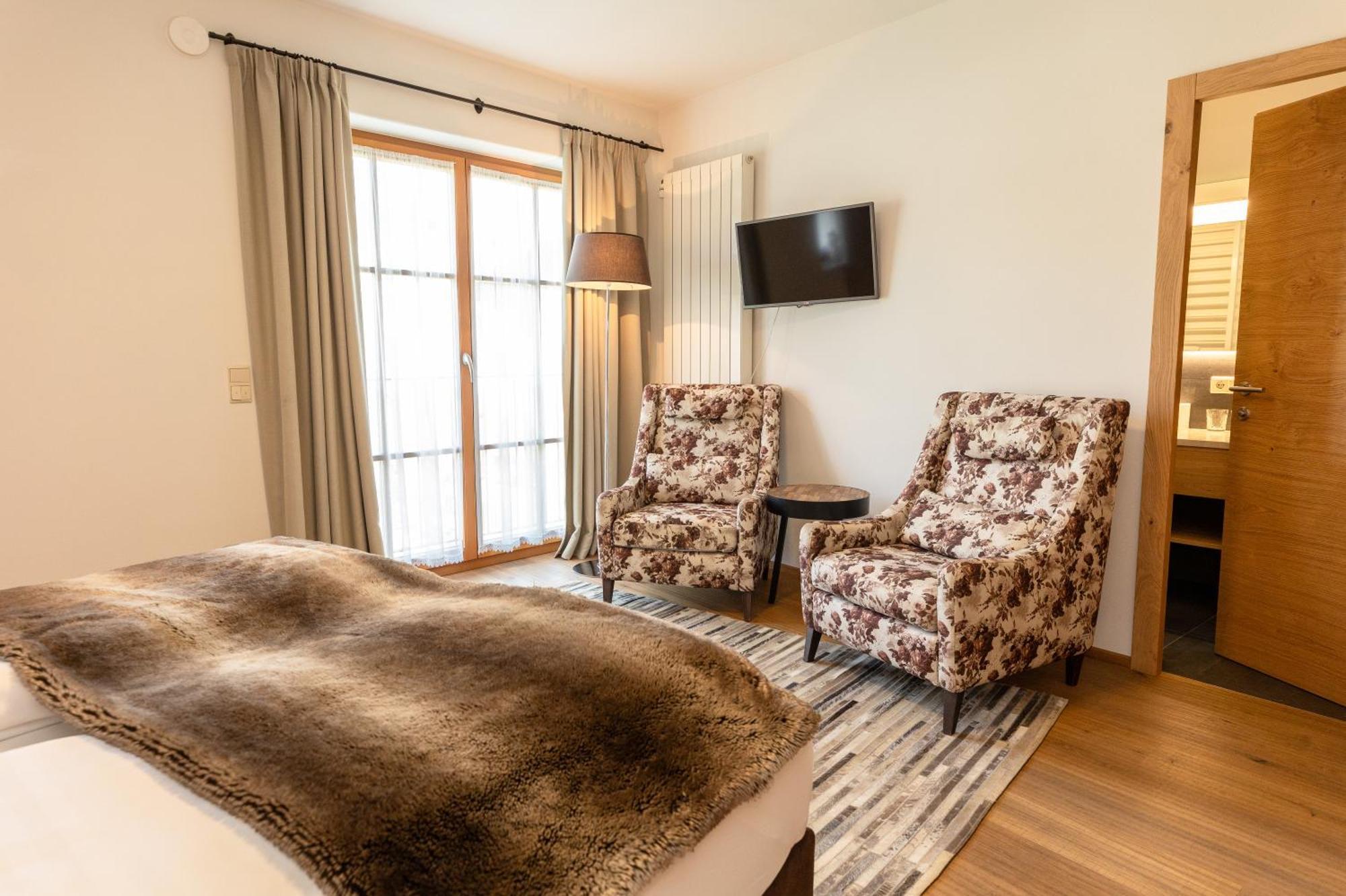 Der Unterwirt Guesthouse And Restaurant Киуза Екстериор снимка