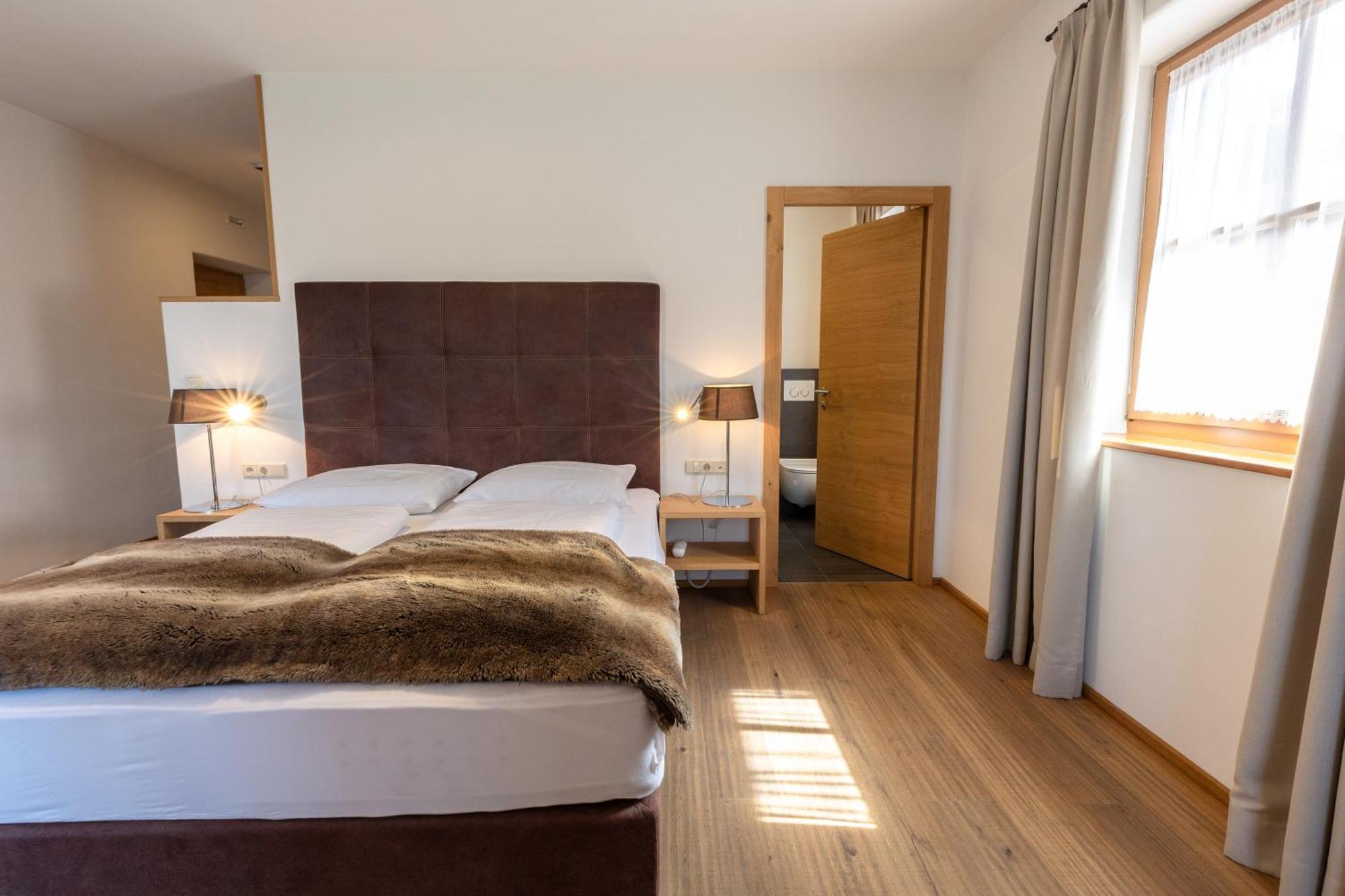 Der Unterwirt Guesthouse And Restaurant Киуза Екстериор снимка